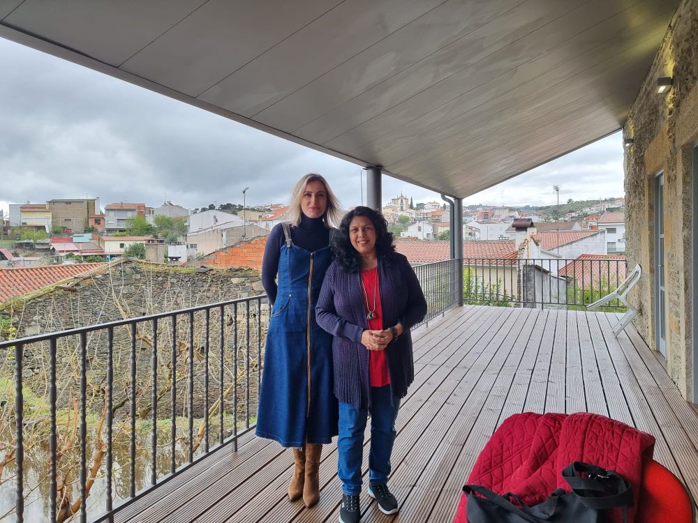 Reputada escritora indiana busca inspiração em Freixo de Espada à Cinta