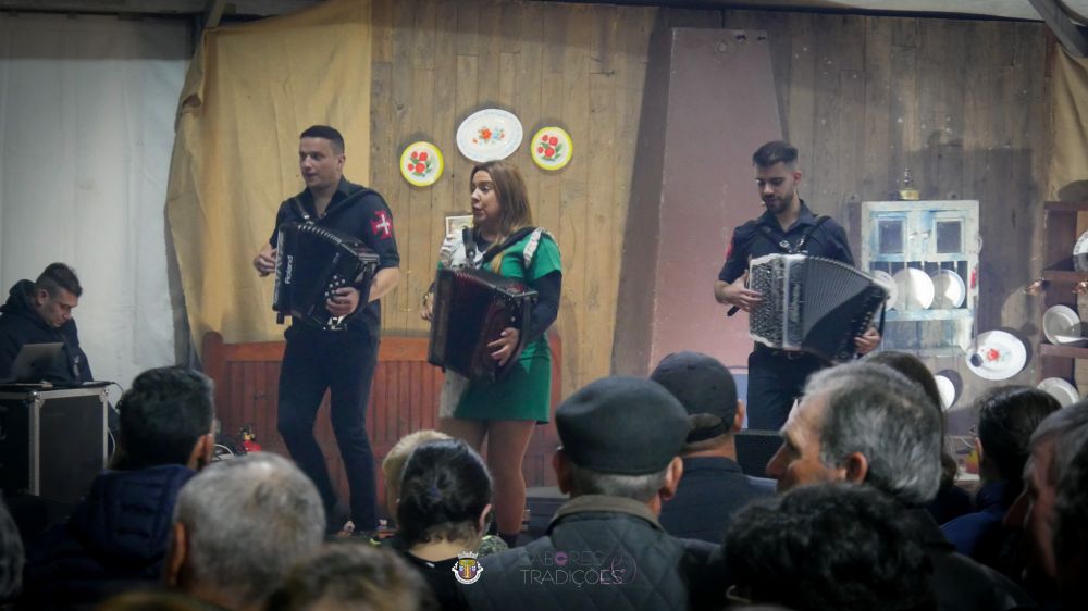Cláudia Martins e Minhotos Marotos em “desgarrada” no Sabores & Tradições